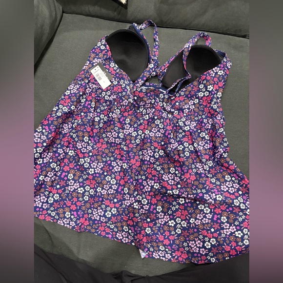 Torrid Wire-Free Twist Front Tankini - Picture 5 of 6